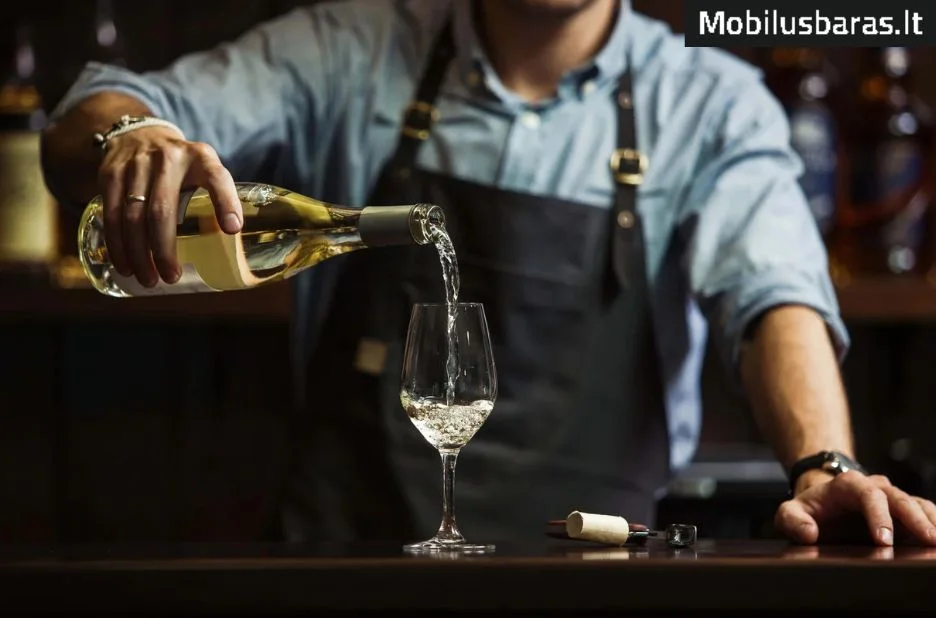 Mobilus baras įmonės vakarėliui – stilingas sprendimas su profesionaliais barmenais