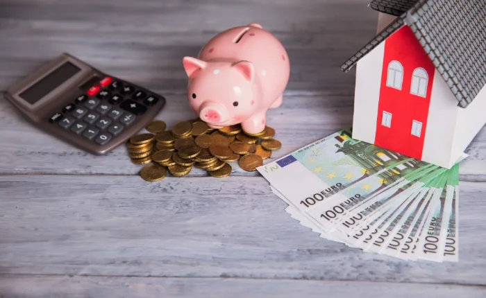 Understanding the Difference Between VA IRRRL and VA Cash Out Refinance Fees for Better Mortgage Planning