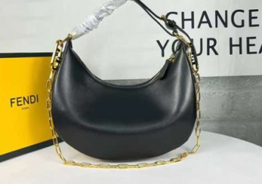 Duplicate Handbags Online: Affordable Luxury at Your Fingertips