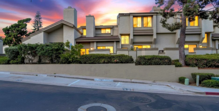 Discover Luxurious La Jolla Homes by the Coast