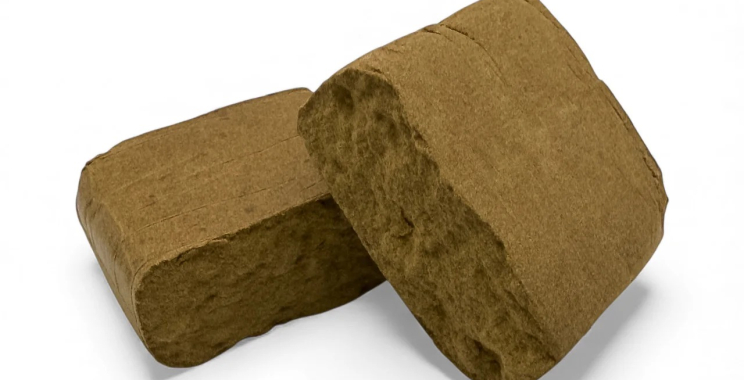 Frozen Hash Weed: A Cold, Resin-Rich Experience