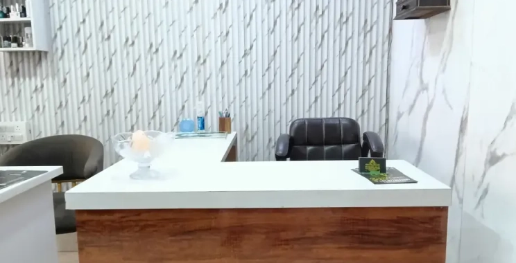 Streamline bookings with a beauty app for salons in Chandigarh