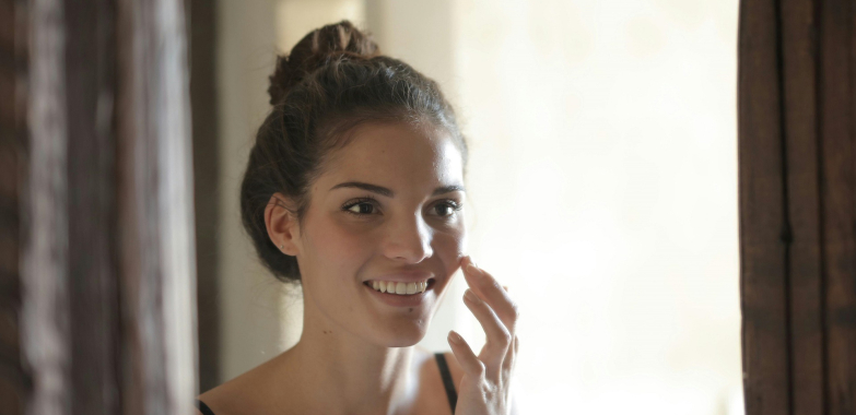 Red Light Therapy Serum: Gentle Skin Rejuvenation for Radiance