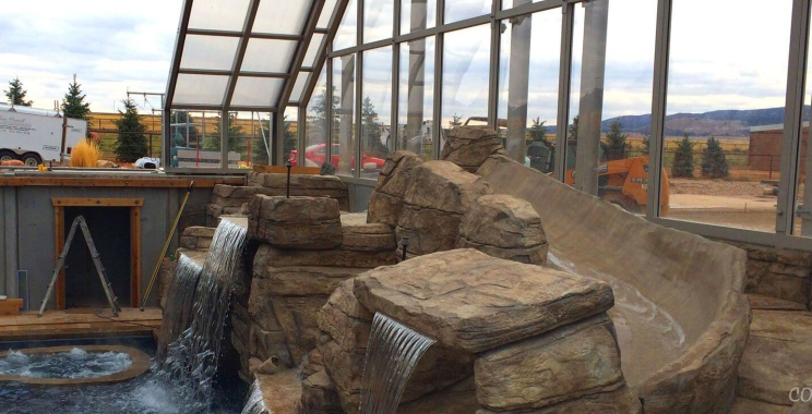 Swimming pool enclosures Canada: durable, safe, climate-ready