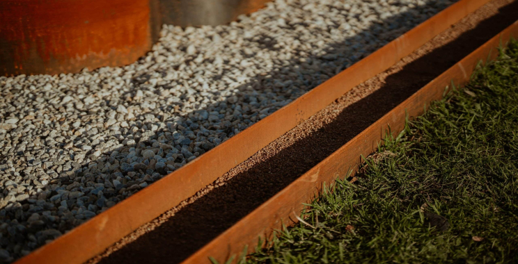 Steel Garden Edging: Clean, Durable Borders for Your Garden