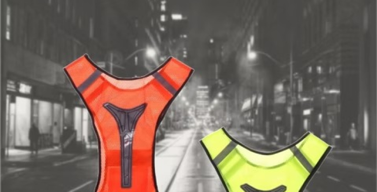 Women Reflective Fashion: Safe, Chic Looks for City Life