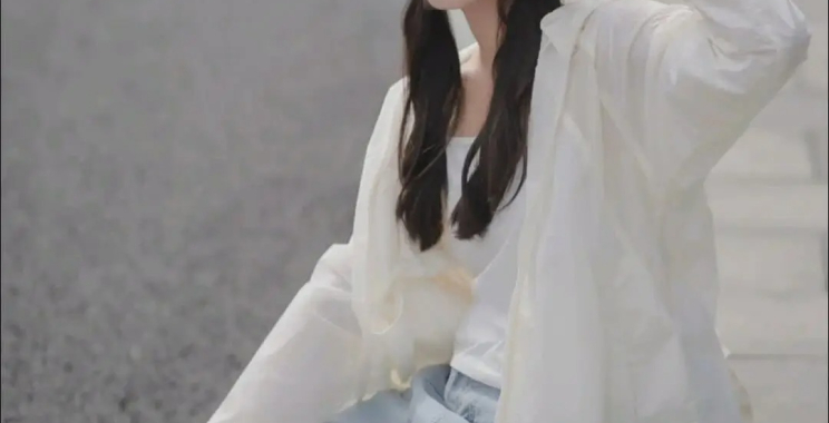 Safe party escort: stay together, stay calm, enjoy the night