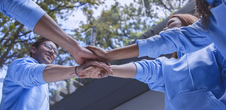 Impulsa tu marca con expertas en promoción de campo