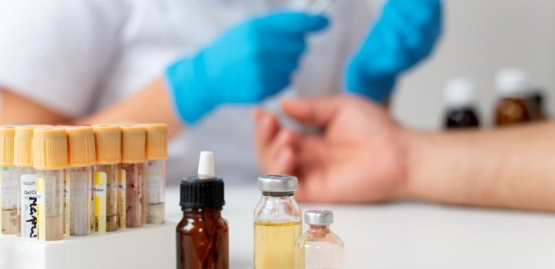 Revitalising peptide skin renewal serum for radiant, youthful skin