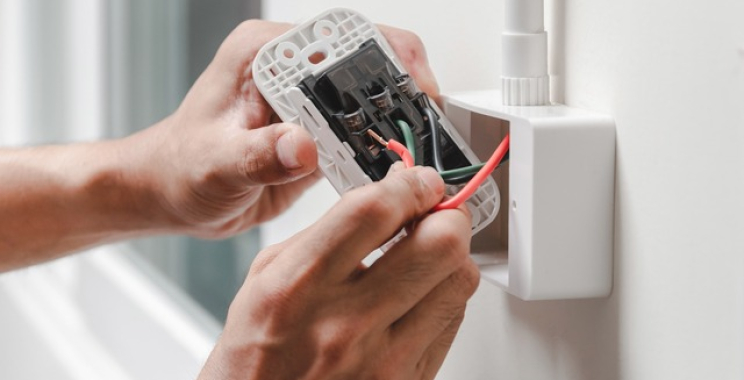 Professional EV Charging Solutions in Florida for Homes and Businesses