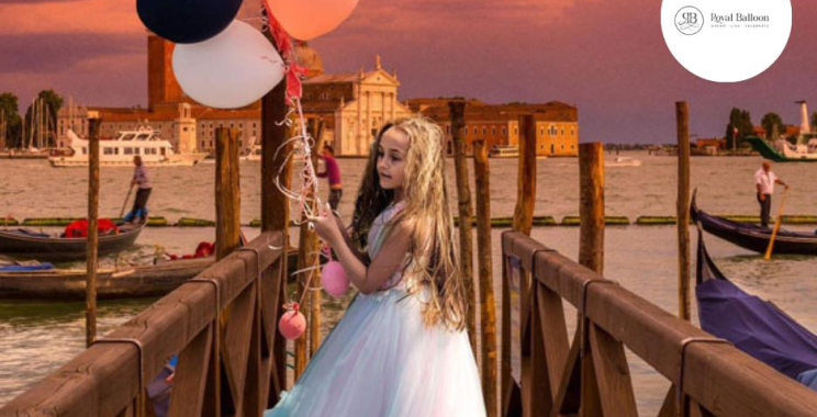 Vibrant Balloon Hoop Clusters for Dublin Events