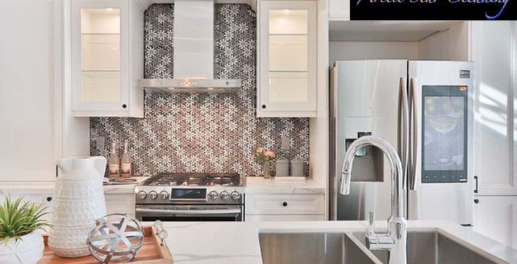 Sparkling North Pole Homes: Trusted Cleaning Services