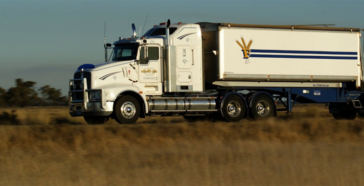 Efficient, Safe Freight Solutions for Construction Equipment in the USA