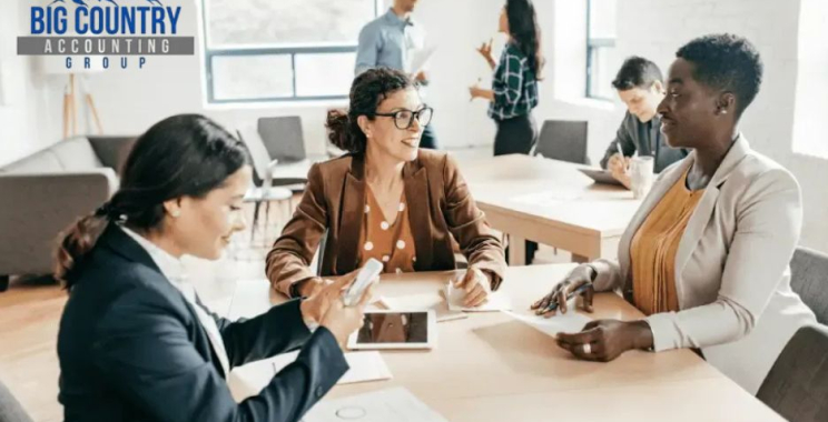 Keep Your Finances on Track with Expert Monthly Bookkeeping Solutions