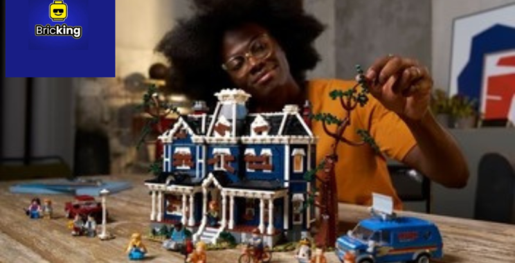 Carry Your LEGO Fandom with Fun Tote Bags