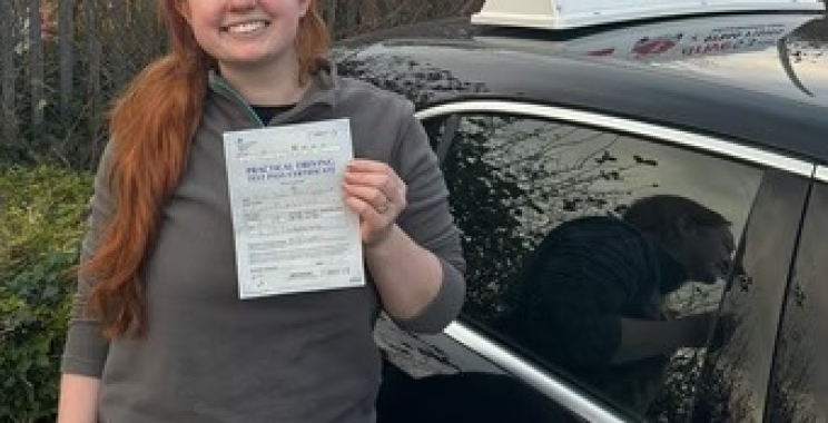 Professional driving lessons in Bristol that boost confidence and safety