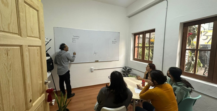 Speak English with Confidence: Practical Conversation Courses