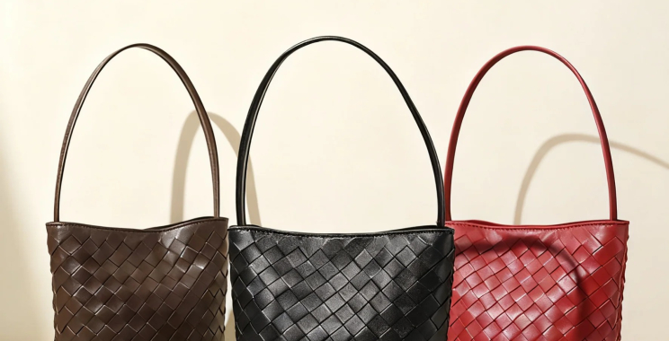 Sleek Everyday Tote: Timeless Leather Craft for Modern Women
