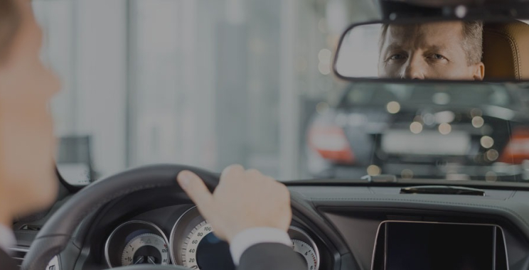 Experience Luxury: Premium Chauffeur Services in the UAE