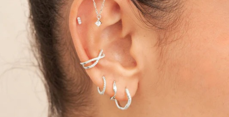 Curvy Hoop Earrings that Elevate Your Everyday Style