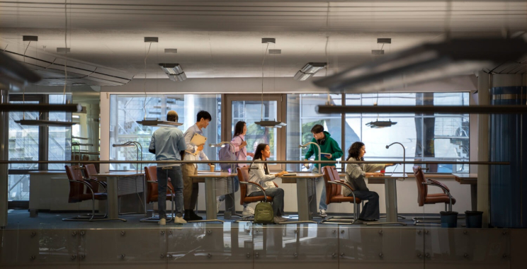 Build Intelligent Solutions: Bespoke AI App Development Partners