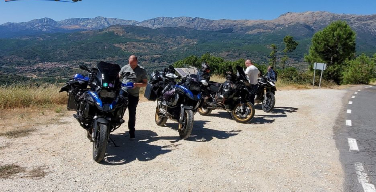 Ridge-Riding Adventures: Swiss Motorcycle Journeys for Enthusiasts