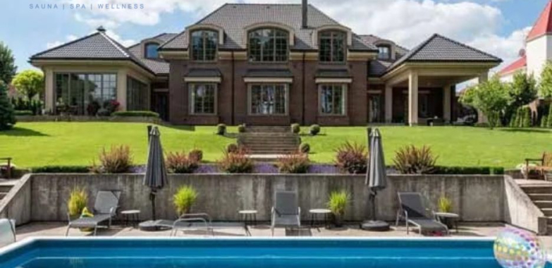 Transform Your Outdoor Space with Expert Infinity Pools in the UK