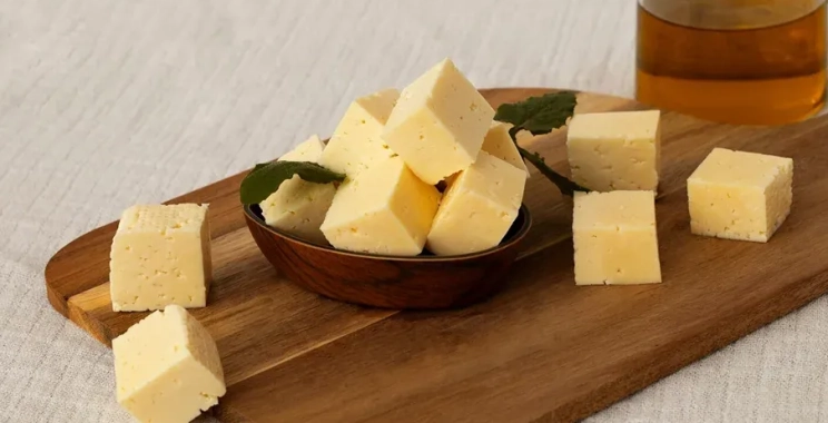 Premium Cheese for Wholesalers: Reliable UK & Global Supplier Network