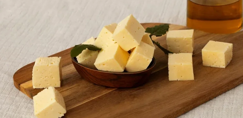 Premium Cheese for Wholesalers: Reliable UK & Global Supplier Network