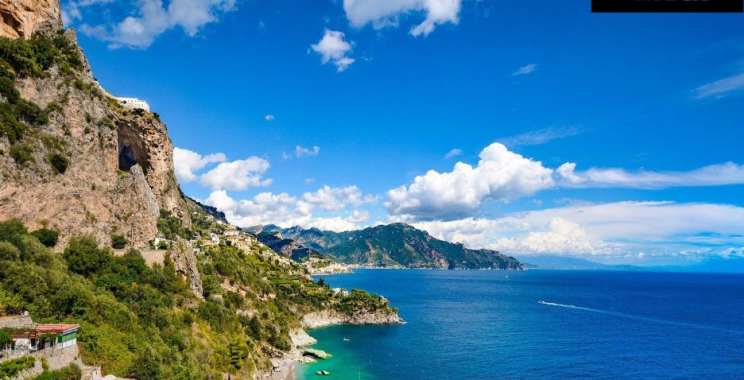 Private Amalfi Coast Boat Tour: Sunlit Cliffs & Turquoise Waters