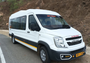 LUXURY URBANIA 9 SEATER Rental